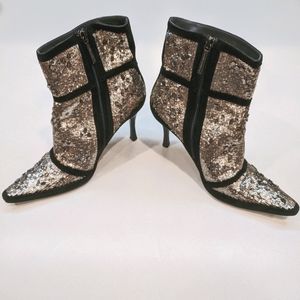 Donald Pliner ankle bootie